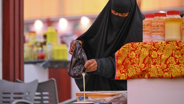 "العكة" في مهرجان السمن الدولي "النسخة التجريبية" تجذب الزوار