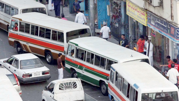 30 يوما مهلة لملاك حافلات "خط البلدة" في الرياض وجدة لتسليمها