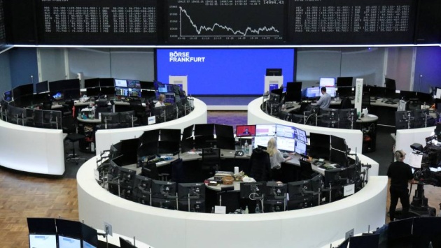 الأسهم الأوروبية تبدأ تداولاتها منخفضة 0.3% نتيجة خسائر قطاع التكنولوجيا