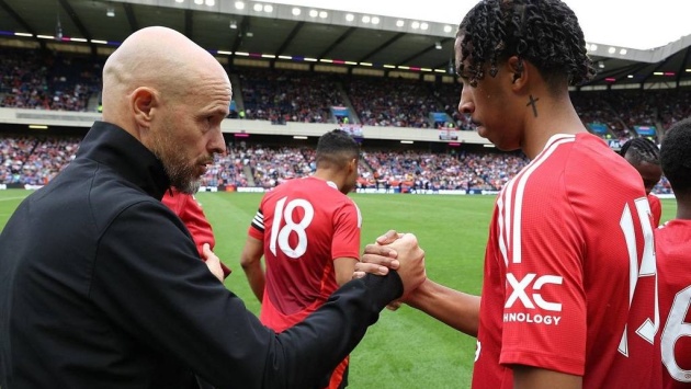 مانشستر يونايتد يتكلف 104.5 مليون يورو نتيجة صفقتي يورو وزيركزي