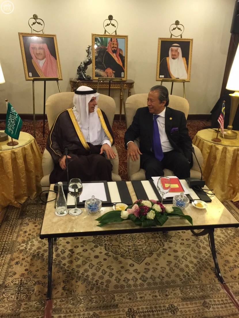 رئيس الوزراء الماليزي يستقبل وزير الخارجية