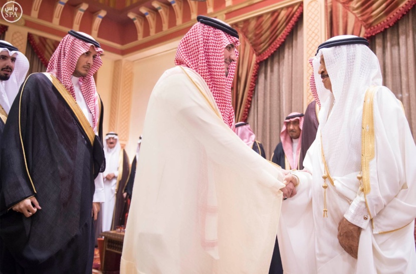 خادم الحرمين الشريفين يستقبل رئيس الوزراء البحريني