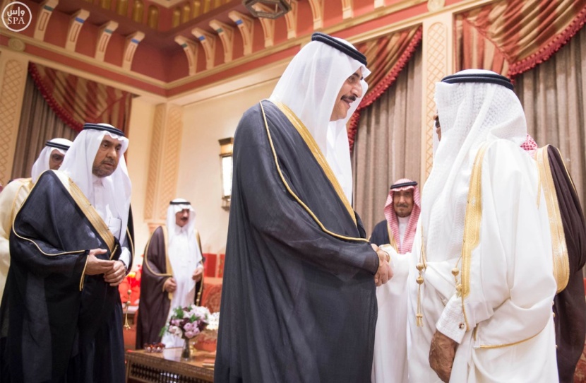 خادم الحرمين الشريفين يستقبل رئيس الوزراء البحريني