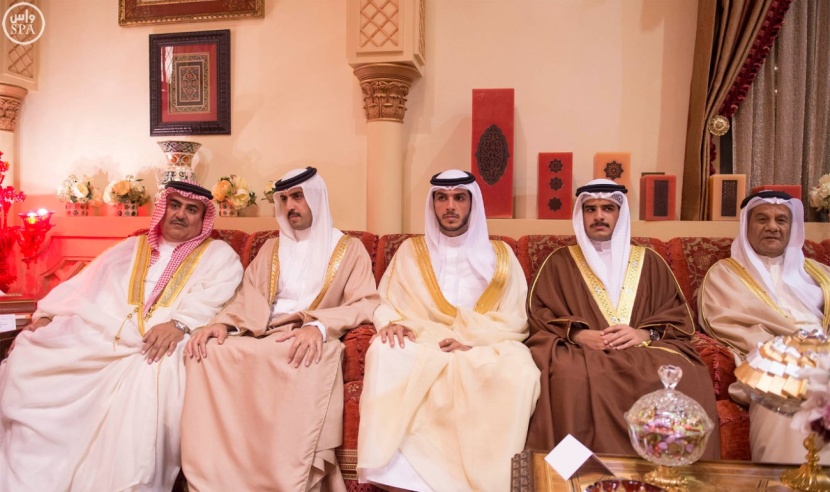 خادم الحرمين الشريفين يستقبل رئيس الوزراء البحريني