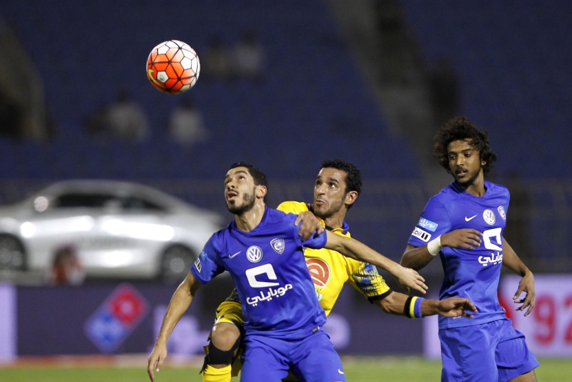 قصة مصورة: الهلال يستعيد صدارة الدوري بالفوز على التعاون