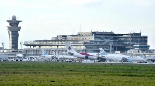 فرنسا تعتذر للمرة الثانية بعد تفتيش وزير جزائري في مطار أورلي