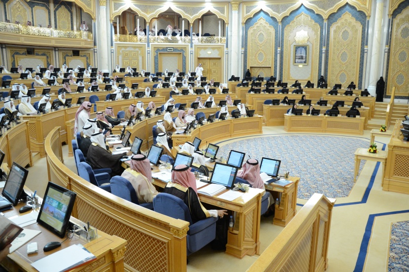 عضو "شورى" يطالب هيئة الأمر بالمعروف بالاستعانة بالنساء