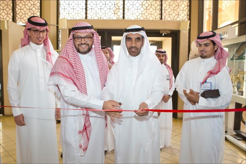 كلية التربية تدشن معرض "أسبوع الصحة"