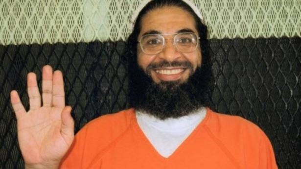 آخر معتقل بريطاني في غوانتانامو أفرج عنه وفي طريقه إلى بلاده