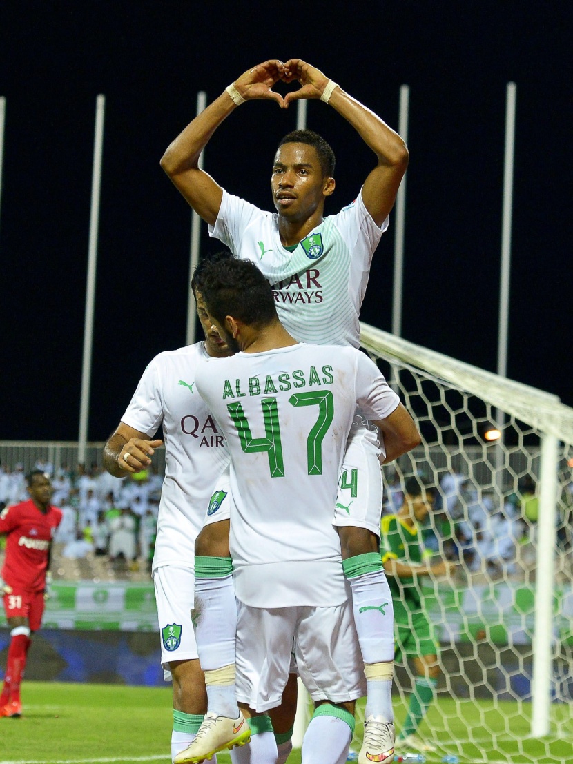 الأهلي يحقق فوزا هاما على نجران في الدوري