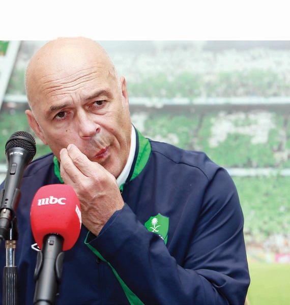 جروس : سعيد بتحقيق الفوز  على نجران وتصدر الدوري