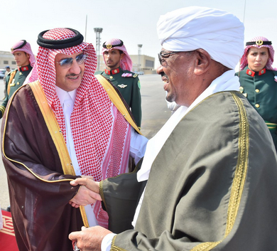 ولي العهد يستقبل الرئيس السوداني