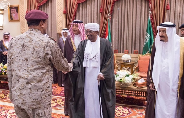 خادم الحرمين الشريفين يستقبل رئيس السودان