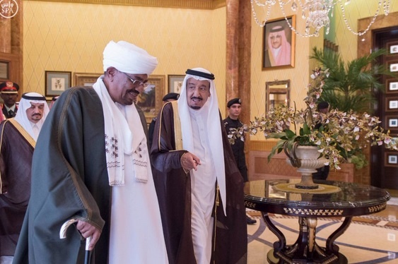 خادم الحرمين الشريفين يستقبل رئيس السودان