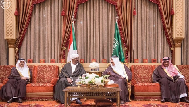 خادم الحرمين الشريفين يستقبل رئيس السودان