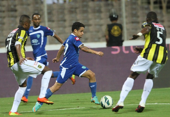 الاتحاد يتعثر أمام الفتح