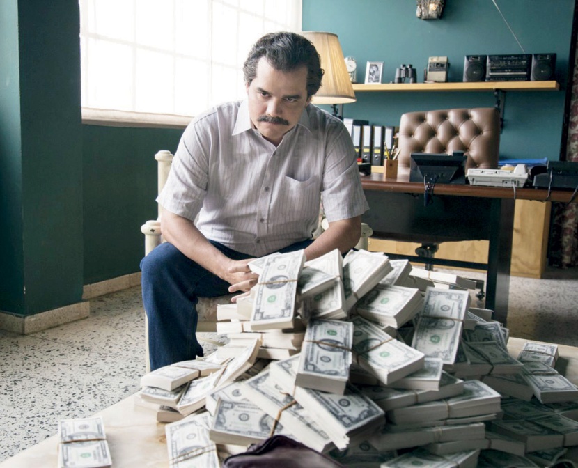 «ناركوس» .. كاريزما الواقع 
وسحر السلطة