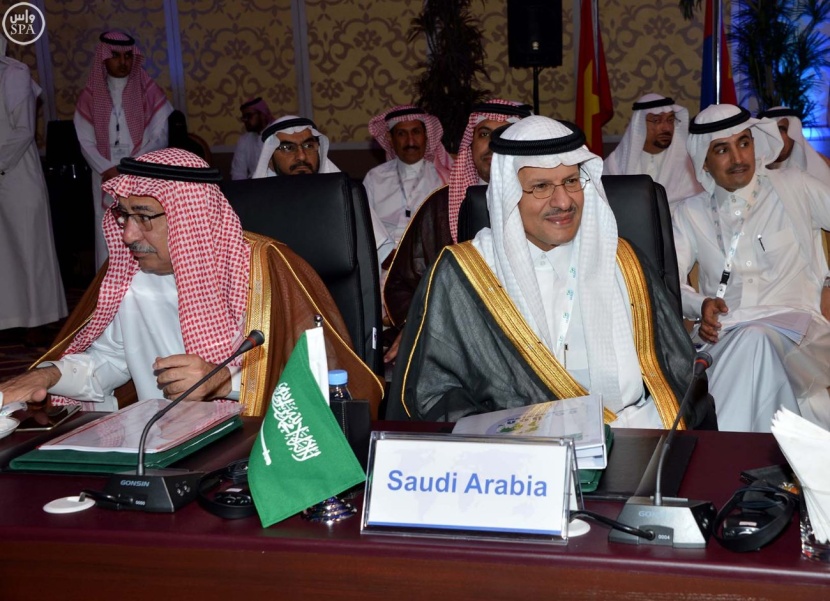 النعيمي: مصادرِ الطاقةِ المتجددةِ مكملة للوقود الأحفوري وليست بديلاً عنه