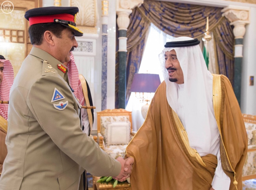 الملك يستقبل رئيس جزر القمر ووزير الخارجية الإماراتي وقائد الجيش الباكستاني