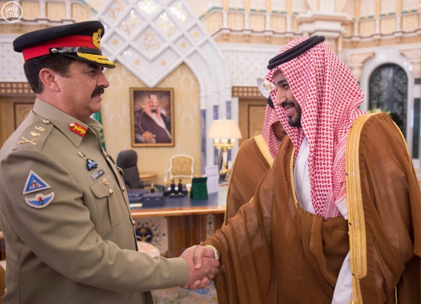 الملك يستقبل رئيس جزر القمر ووزير الخارجية الإماراتي وقائد الجيش الباكستاني