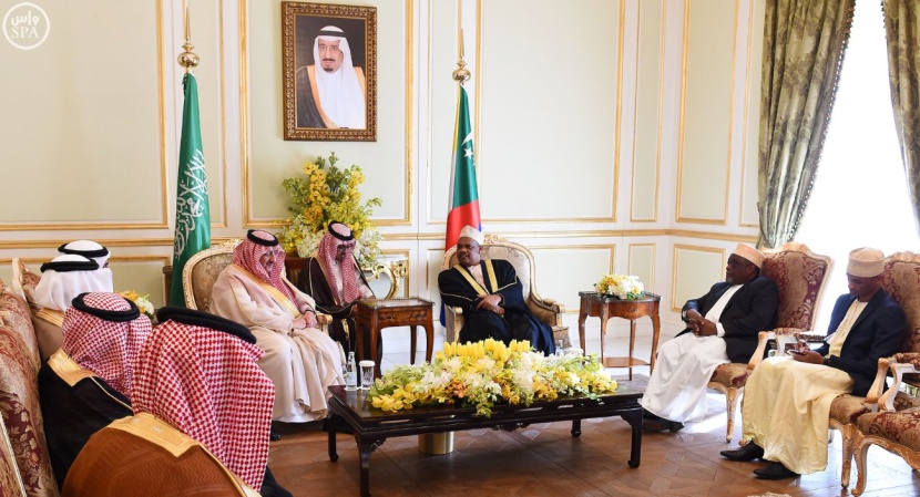 ولي العهد يلتقي رئيس جمهورية القمر المتحدة