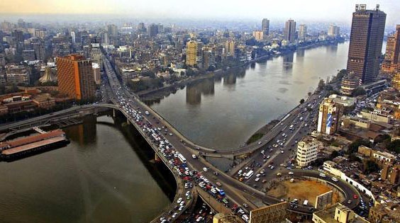 من إيجابية إلى مستقرة .. "ستاندرد آند بورز" تخفض توقعاتها الائتمانية لمصر