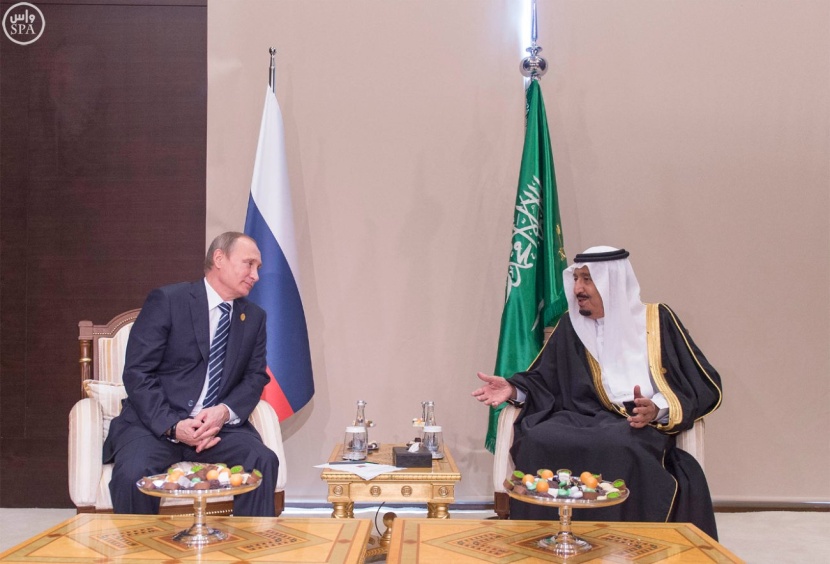 الملك يلتقي الرئيس الروسي ووزير الخارجية الفرنسي على هامش أعمال قمة قادة دول مجموعة العشرين