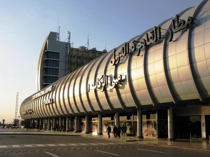 مصر: انتهاء فحص طائرة الغردقة دون العثور على شيء والتحفظ على 3 ركاب للتحقيق معهم