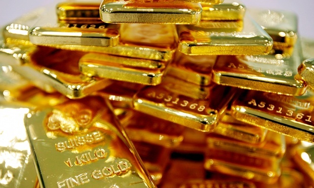 الذهب يرتفع من أدنى مستوى في 5 سنوات مع التقاط الدولار أنفاسه