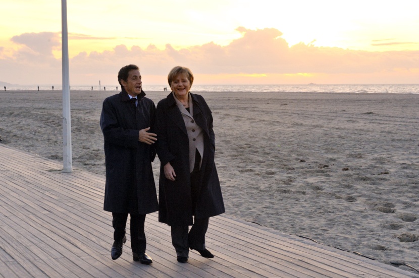 قصة مصورة: "الملكة" ميركل .. 10 سنوات في السلطة