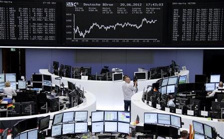 الأسهم الأوروبية تقترب من أعلى مستوى في 3 أشهر