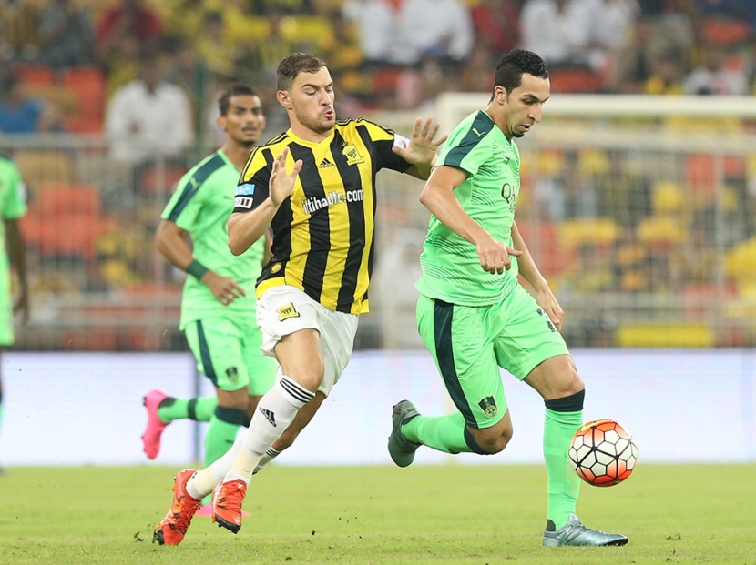 الأهلي يحسم "ديربي جدة" ويواصل ملاحقة الهلال