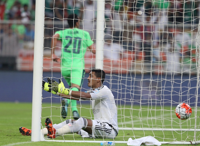 الأهلي يحسم "ديربي جدة" ويواصل ملاحقة الهلال