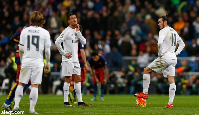 ريال مدريد يدخل إلى نفق الأزمات بعد الانهيار أمام برشلونة