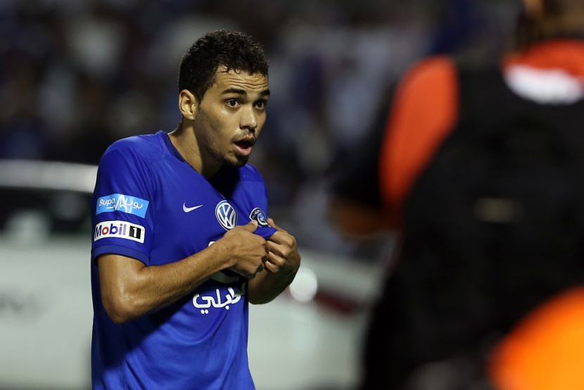 الهلال يطير بالصدارة .. والاتحاد يتعثر