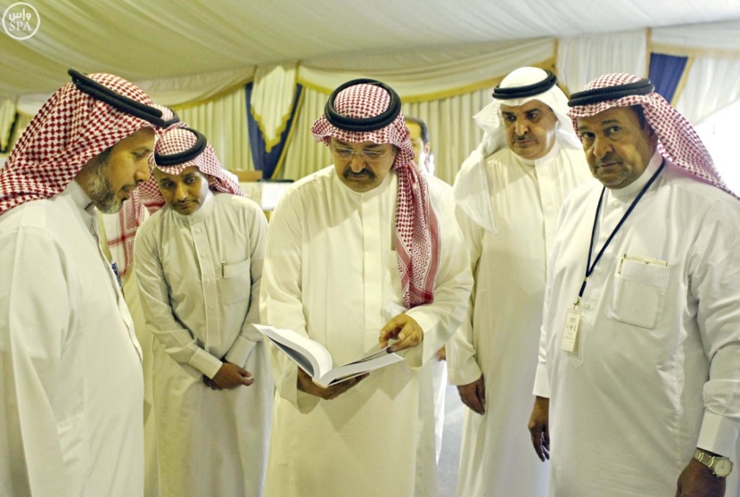 وضع اللمسات الأخيرة قبل انطلاق معرض جدة الدولي للكتاب