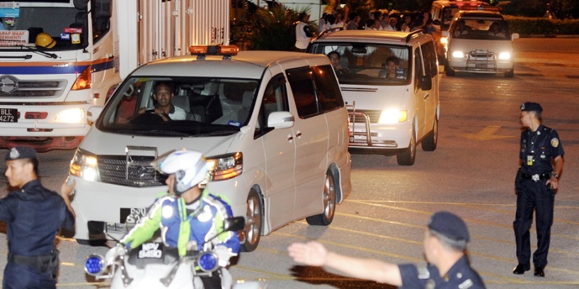 مقتل شخص وإصابة أخر إثر انفجار قنبلة في مقبرة في تايلاند