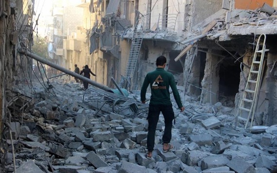 مقتل 32 مدنيا بينهم أطفال ونساء في قصف روسي شمال سوريا