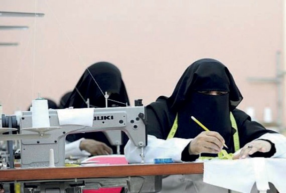 «أمانة الشرقية» تمهل 4 آلاف مشغل نسائي عاما لتصحيح أوضاعها