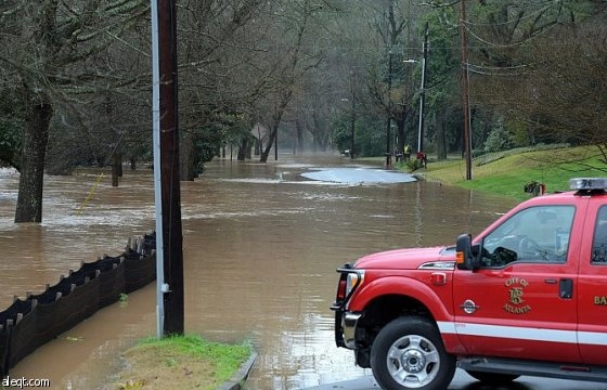 عواصف عنيفة في جنوب الولايات المتحدة ودرجات حرارة قياسية في نيويورك وواشنطن