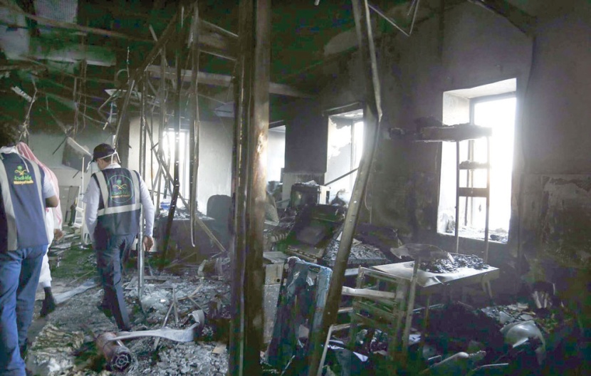أمير جازان يقف على حادثة حريق المستشفى ويزور المصابين