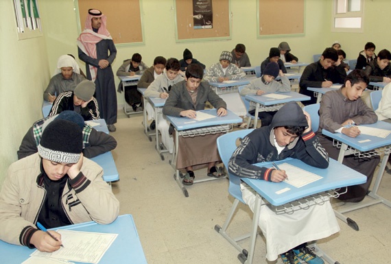 ربط حرمان الطلاب من أداء الاختبارات بموافقة مديري التعليم