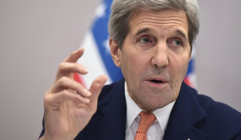 كيري: سفينة تنقل يورانيوم منخفض التخصيب تغادر إيران إلى روسيا