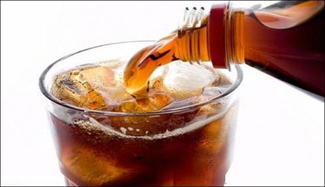 دراسة: الإقلال من المشروبات السكرية يخفض السعرات .. لكن بصورة محدودة