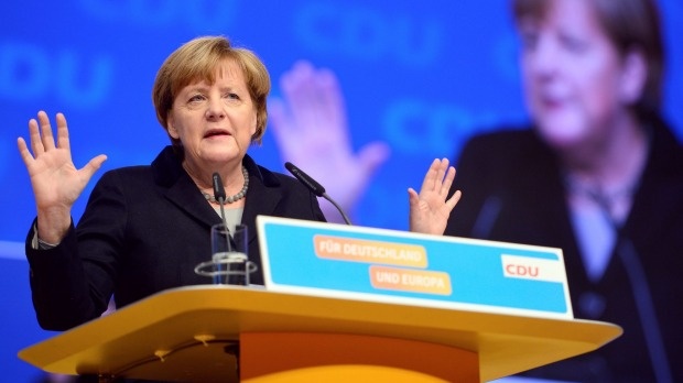 حزب ميركل يطالب بسحب تصريح الإقامة من اللاجئ الذي يدان بجريمة