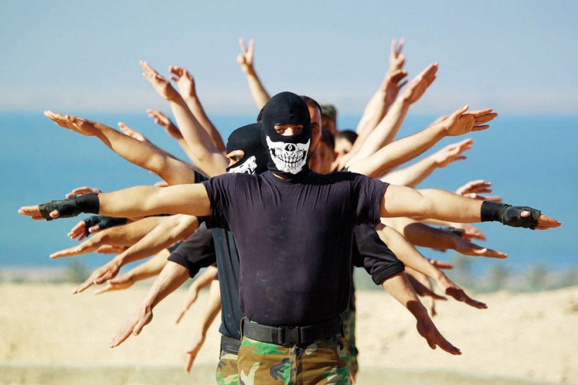 «أخطبوط الملالي».. التشيع السياسي من البحرين إلى المغرب