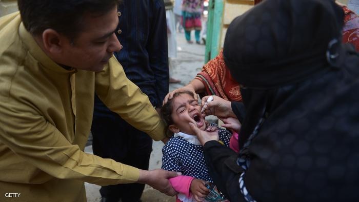 "داعش" باكستان تتبنى قتل 15 شخصا خارج مركز تطعيم ضد شلل الأطفال