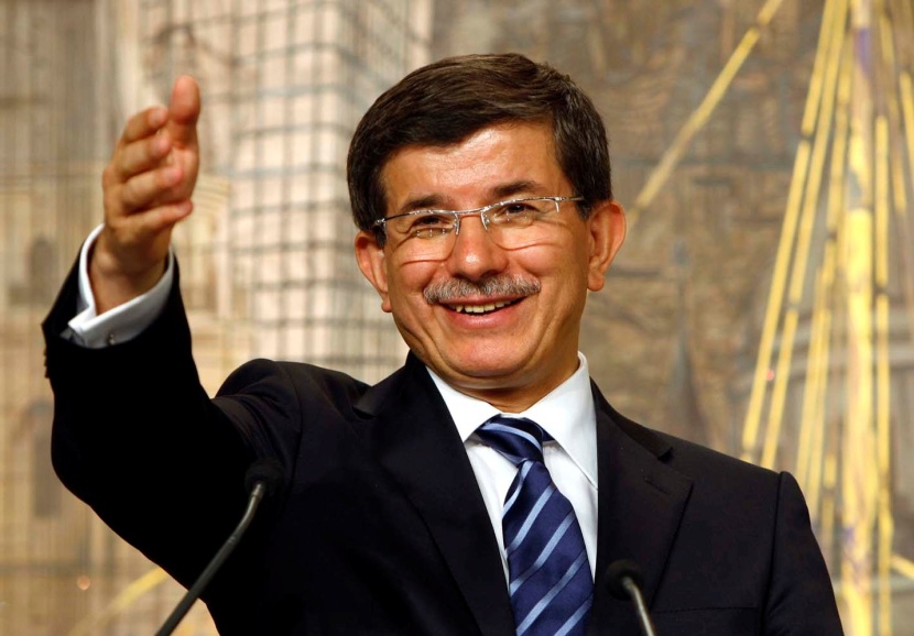 أوغلو : لا نتسول من أوروبا .. 3 مليارات للتكفي للتعامل مع اللاجئين