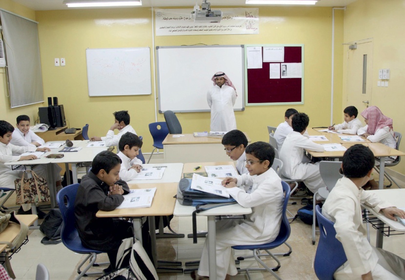 «التعليم» تستبعد المعلمين أصحاب القضايا وسيئي«الطباع» من تدريس الصفوف الأولية