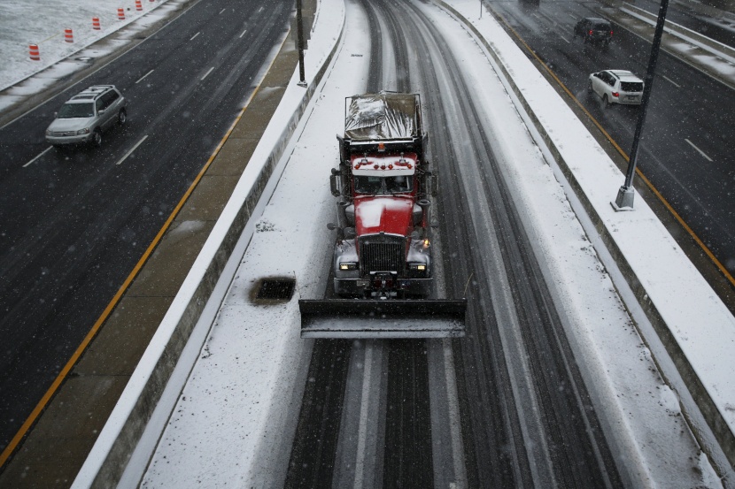 قصة مصورة: عاصفة ثلجية قد تؤدي لتساقط قياسي للثلوج على واشنطن